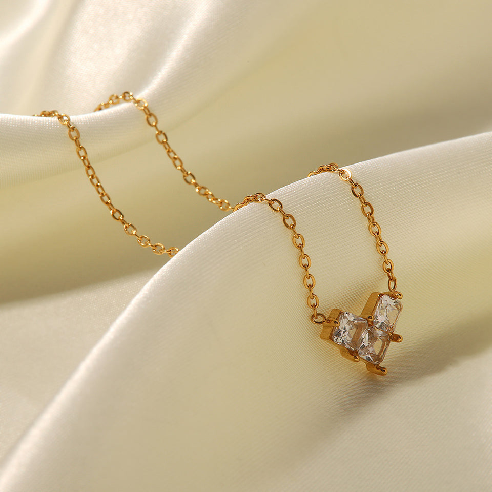 Heart-shaped Zircon Necklace