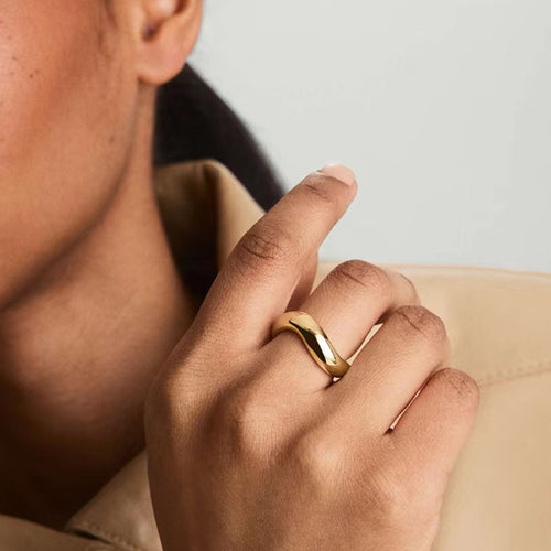 Curved Ring - Stainless steel
