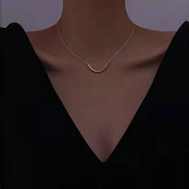 Clavicle Necklace