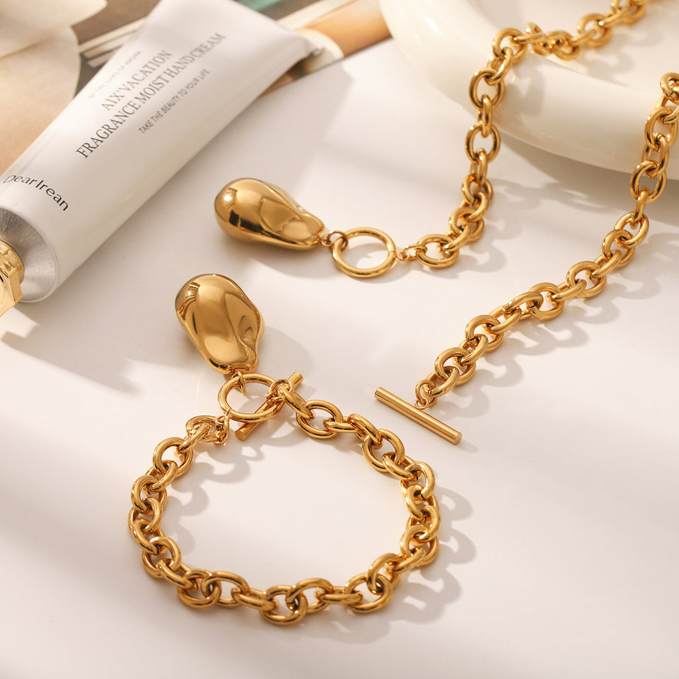 Retro Stainless Steel OT Buckle Gold-plated Necklace Women's Simple High-end Sense