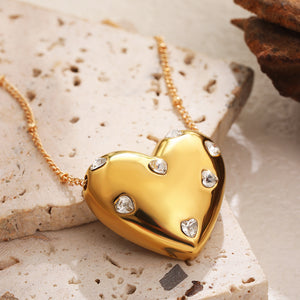 Copper Plating 18K Gold Light Luxury Diamond Love Necklace