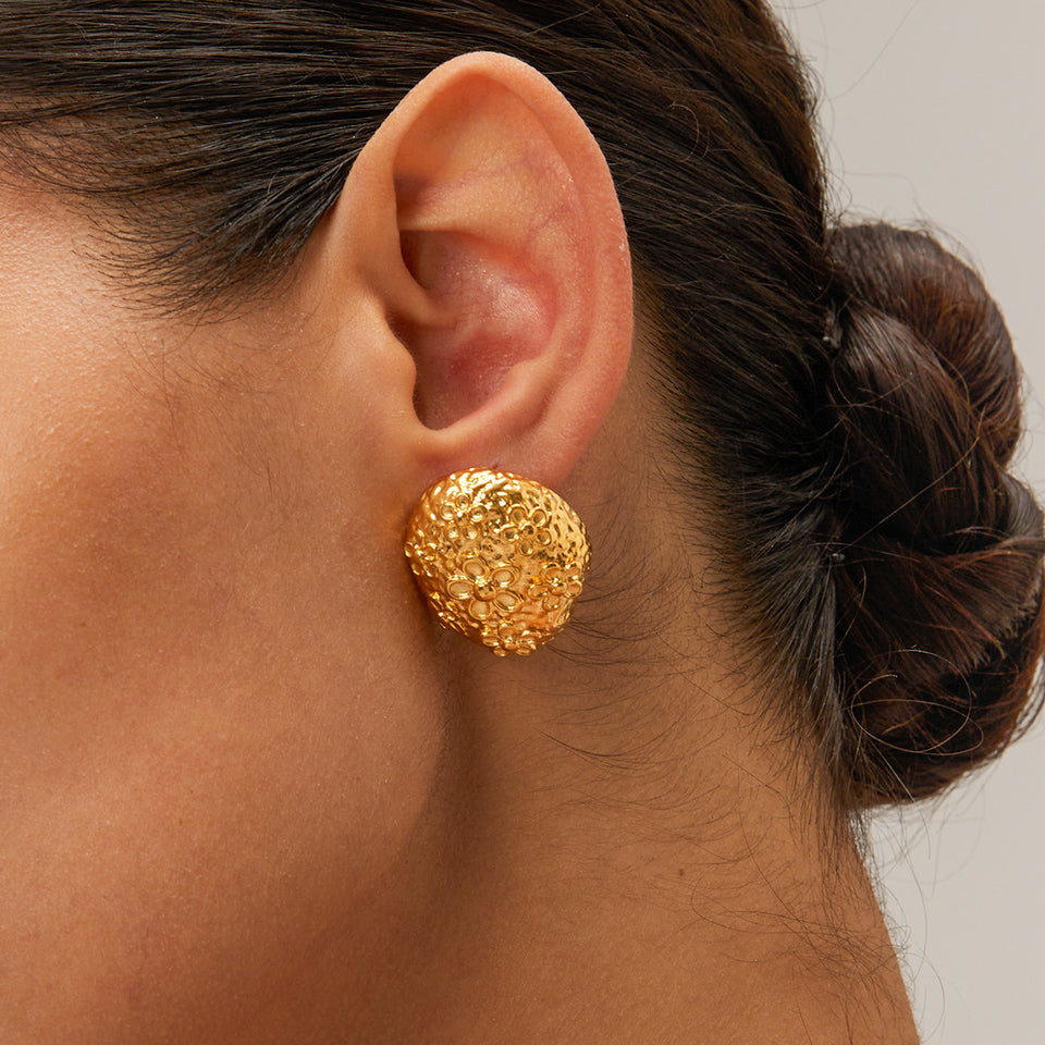 Hammer Patterned Flower Earrings - Gold Stainless Steel